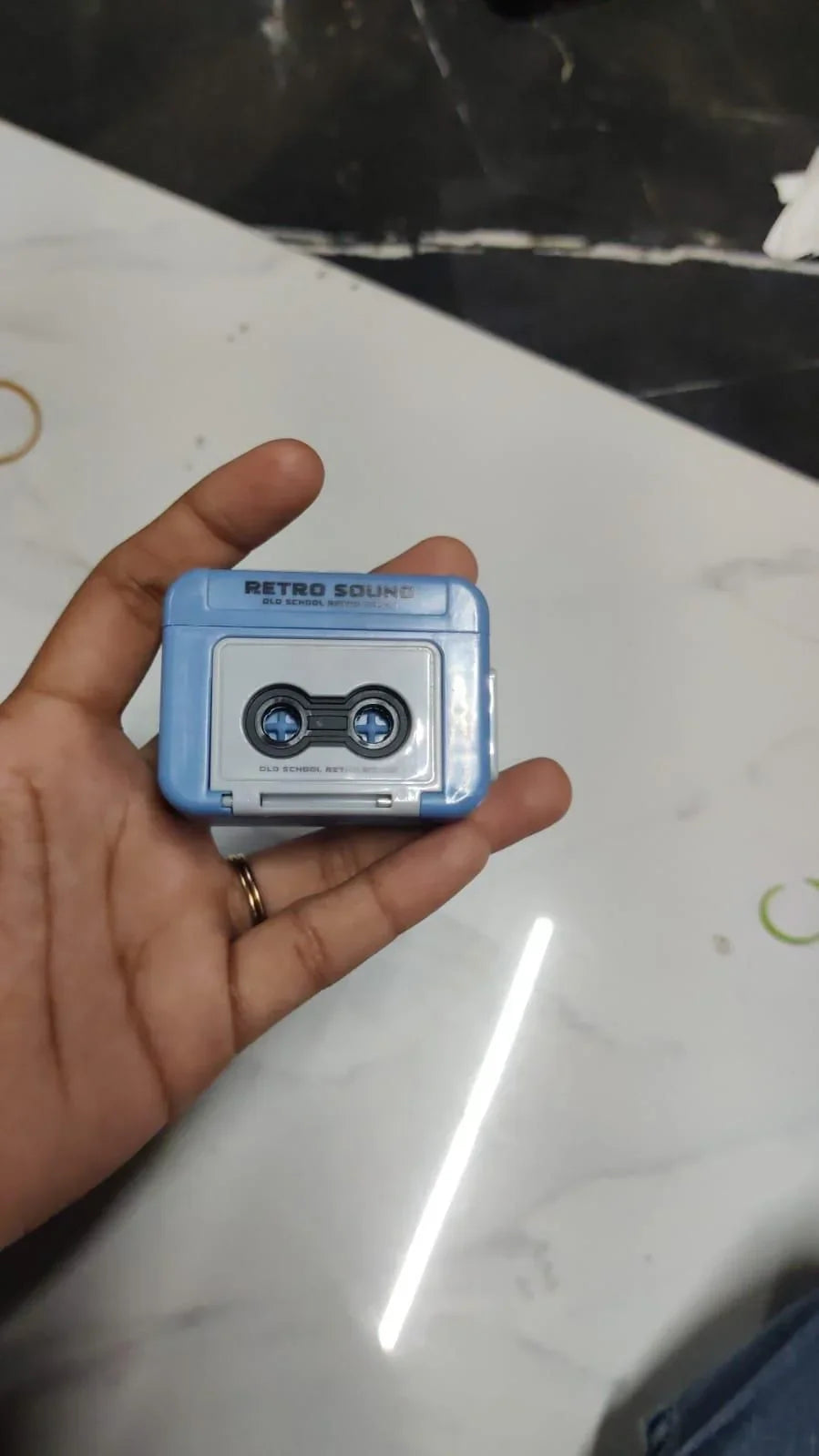 Retro Sound Mini Microphone Keychain – Portable Voice Effect Toy